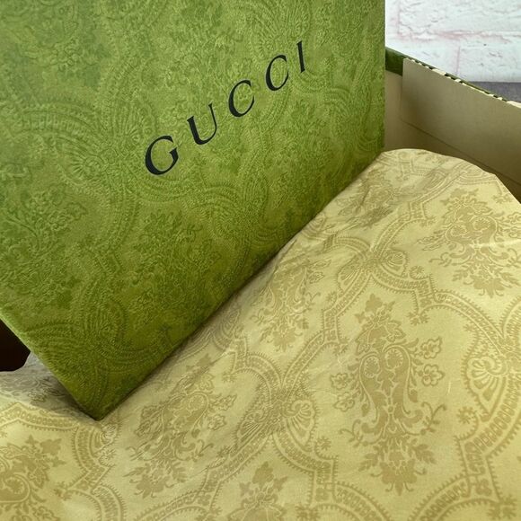 Gucci Women’s Series Gg Embossed Low Sneakers New 38.5 - Picture 11 of 12